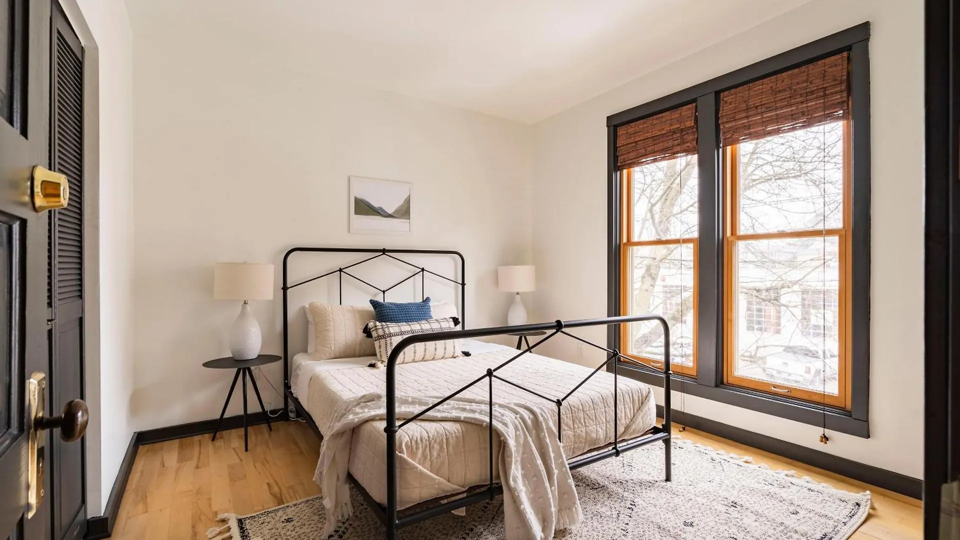 Cozy Scandinavian Loft - Espresso & Boutiques Portland