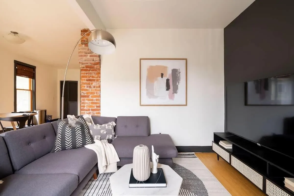 Cozy Scandinavian Loft - Espresso & Boutiques Portland Holiday home