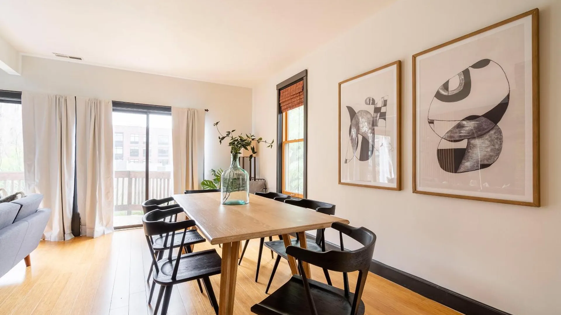 Cozy Scandinavian Loft - Espresso & Boutiques Portland USA