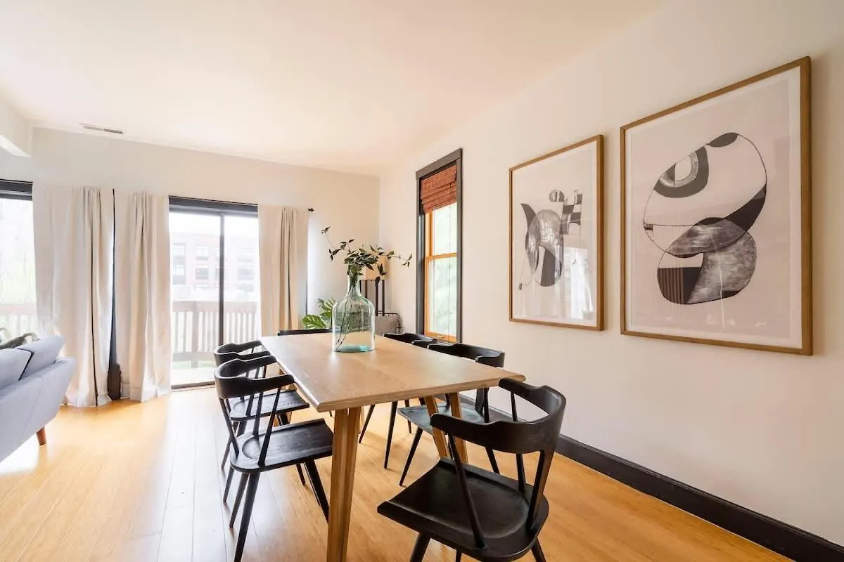 Cozy Scandinavian Loft - Espresso & Boutiques Portland USA