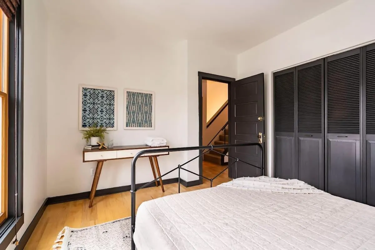 Cozy Scandinavian Loft - Espresso & Boutiques Portland 0*,  USA